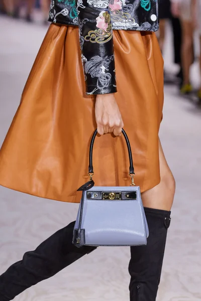Look 141